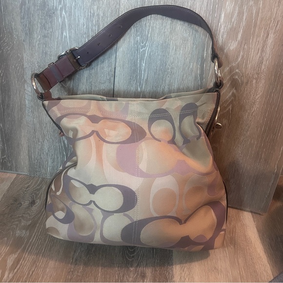 Vintage Coach Beige and Purple Shoulder Bag - Picture 13 of 13